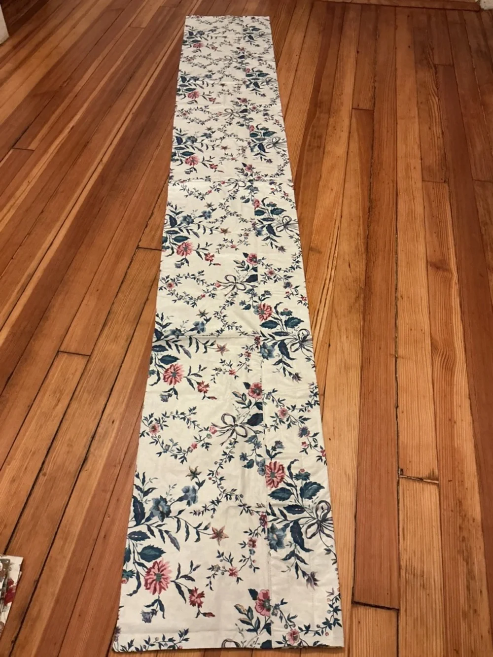 NWOT Waverly Nantucket Stroll Wisteria Floral Valance